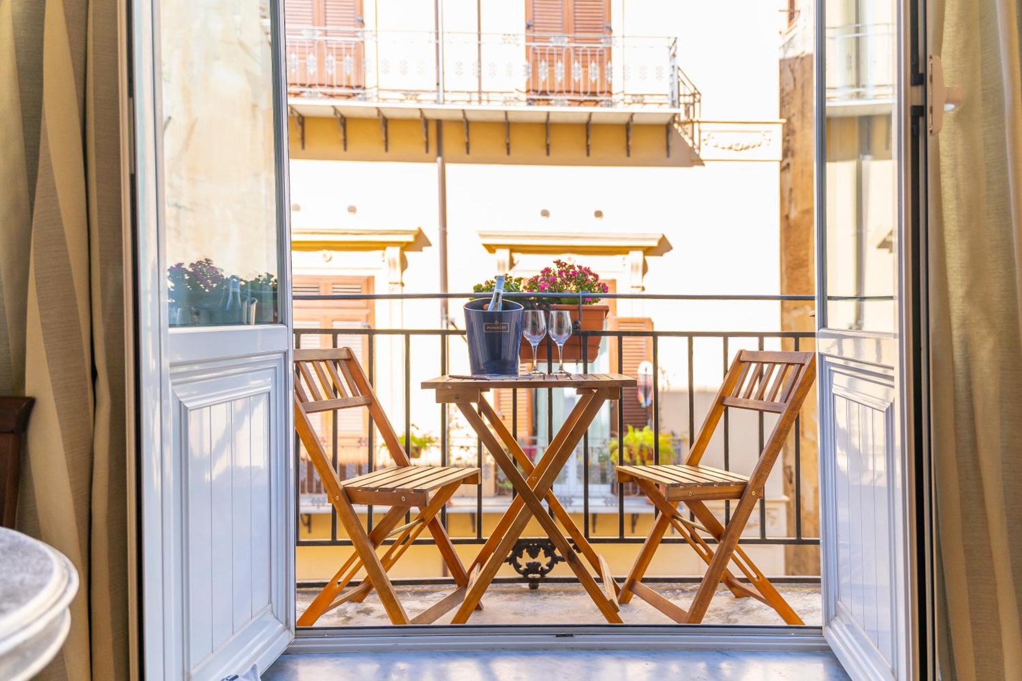 Natoli Apartments Palermo Exteriör bild